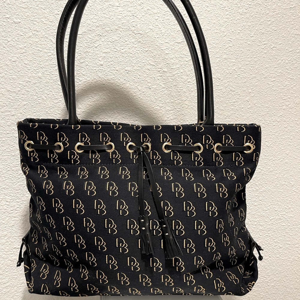 Dooney & Bourne Tote never used like brand new